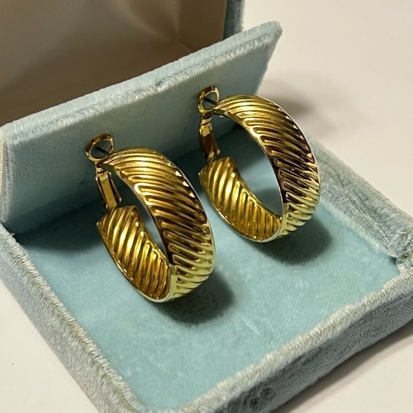 JBK Gold Color Hoop Earrings - Picture 1 of 5